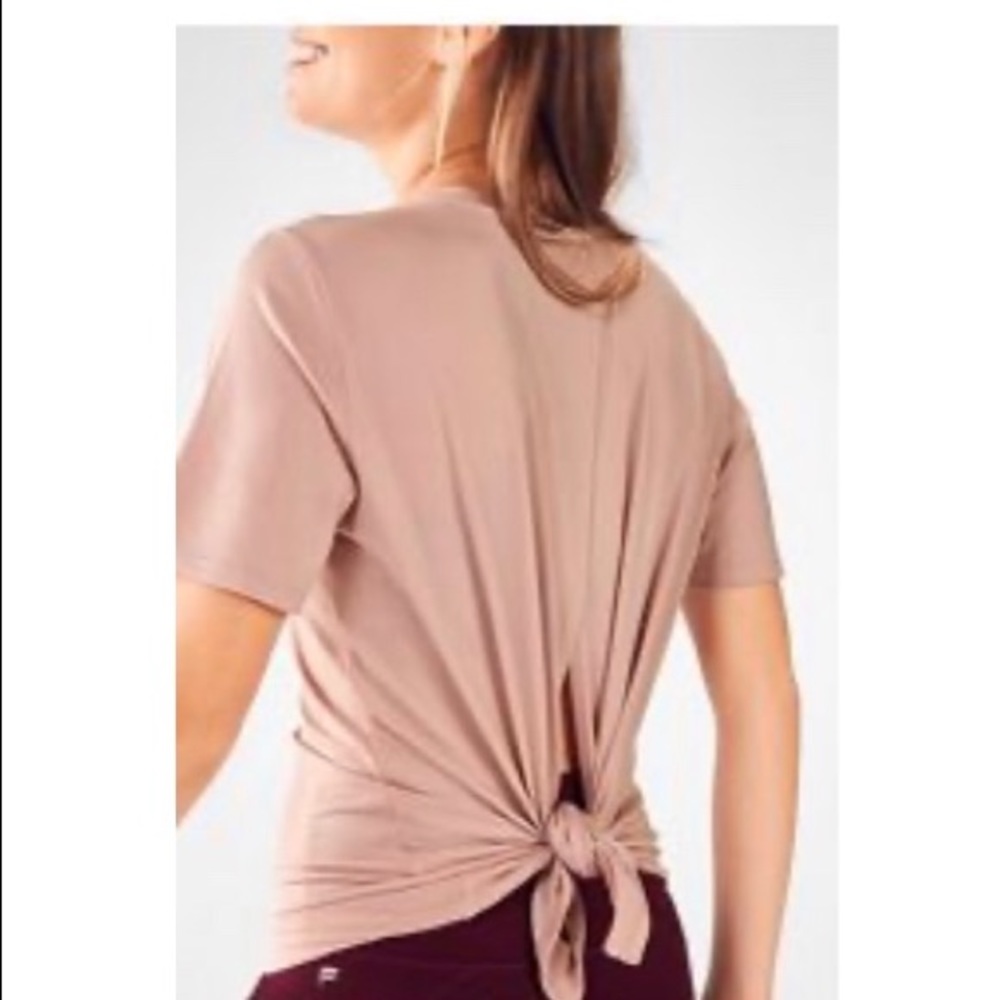 Fabletics workout top with tie in the back